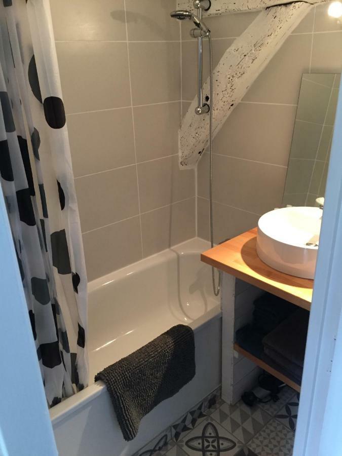 Appartement Au Coeur De La Cite Medievale โพรแว็ง ภายนอก รูปภาพ